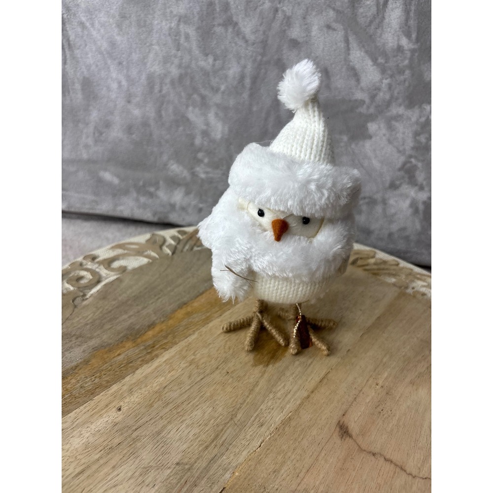Target Wondershop 2018‎ White Knit Winter Bird Figurine with Pom Hat Decor